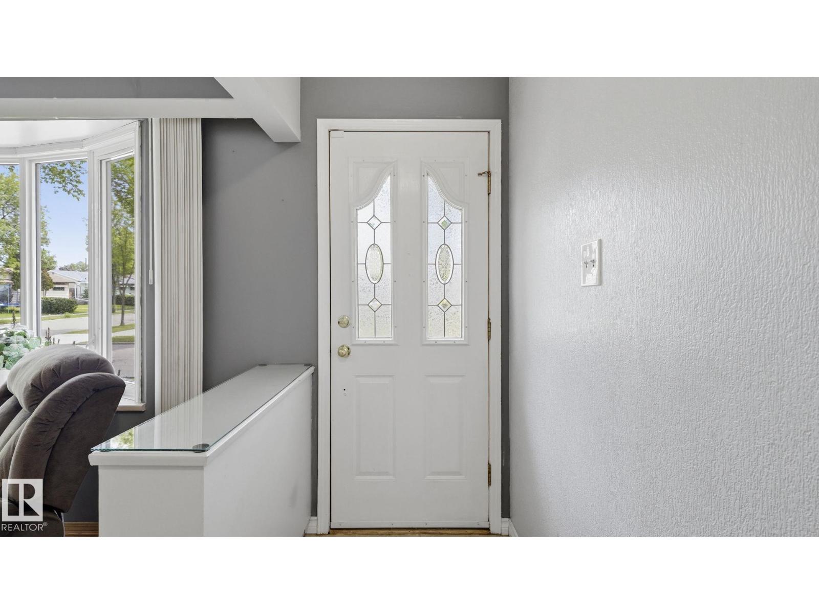 13008 105 ST NW NW - 4