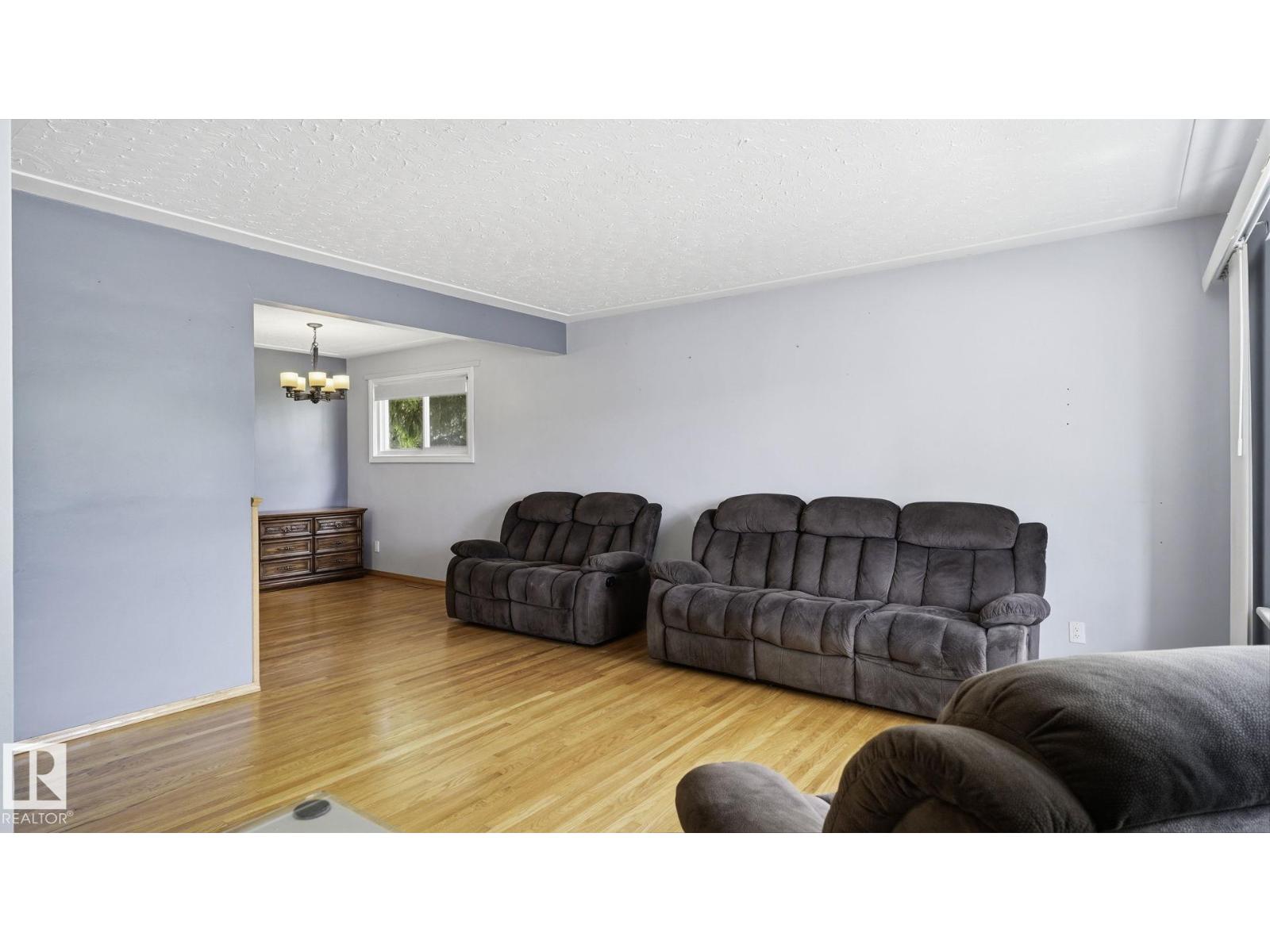 13008 105 ST NW NW - 5