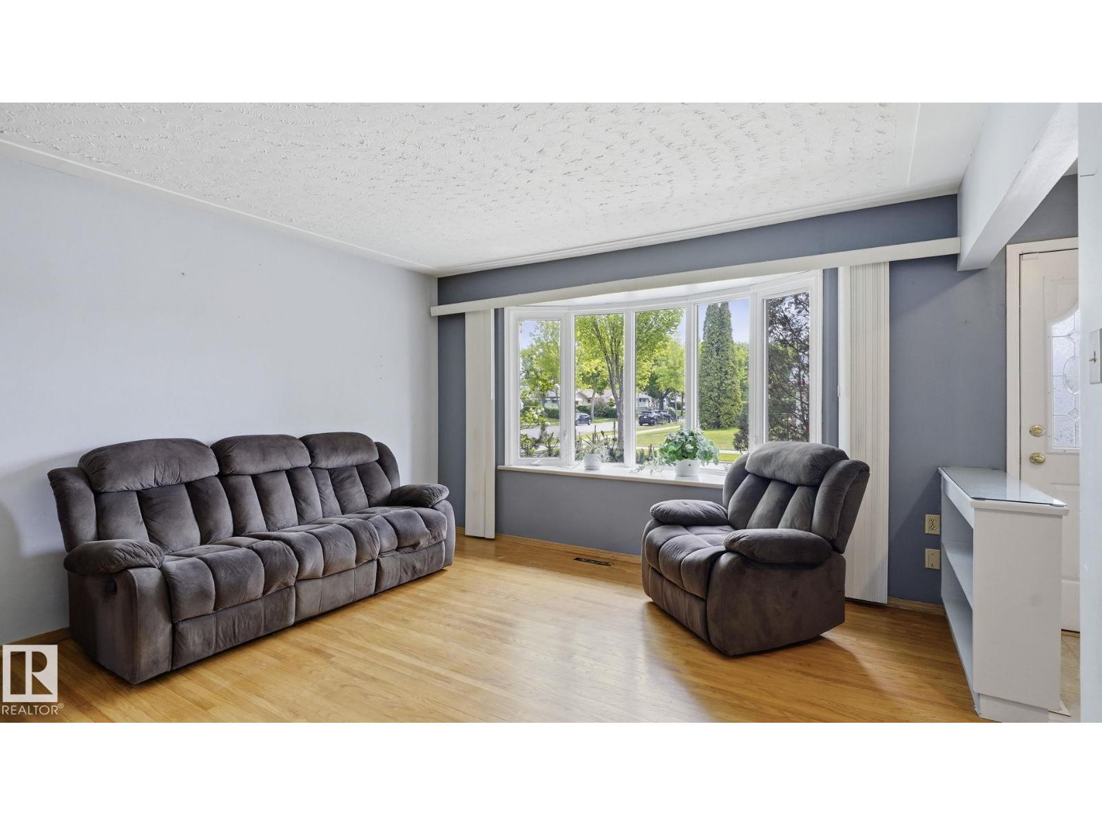 13008 105 ST NW NW - 6