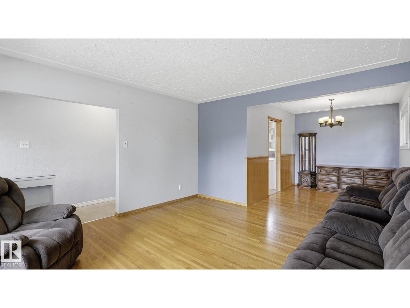 13008 105 ST NW NW - 8