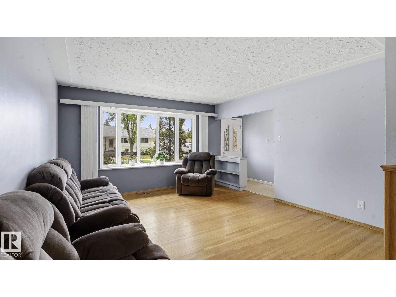 13008 105 ST NW NW - 9