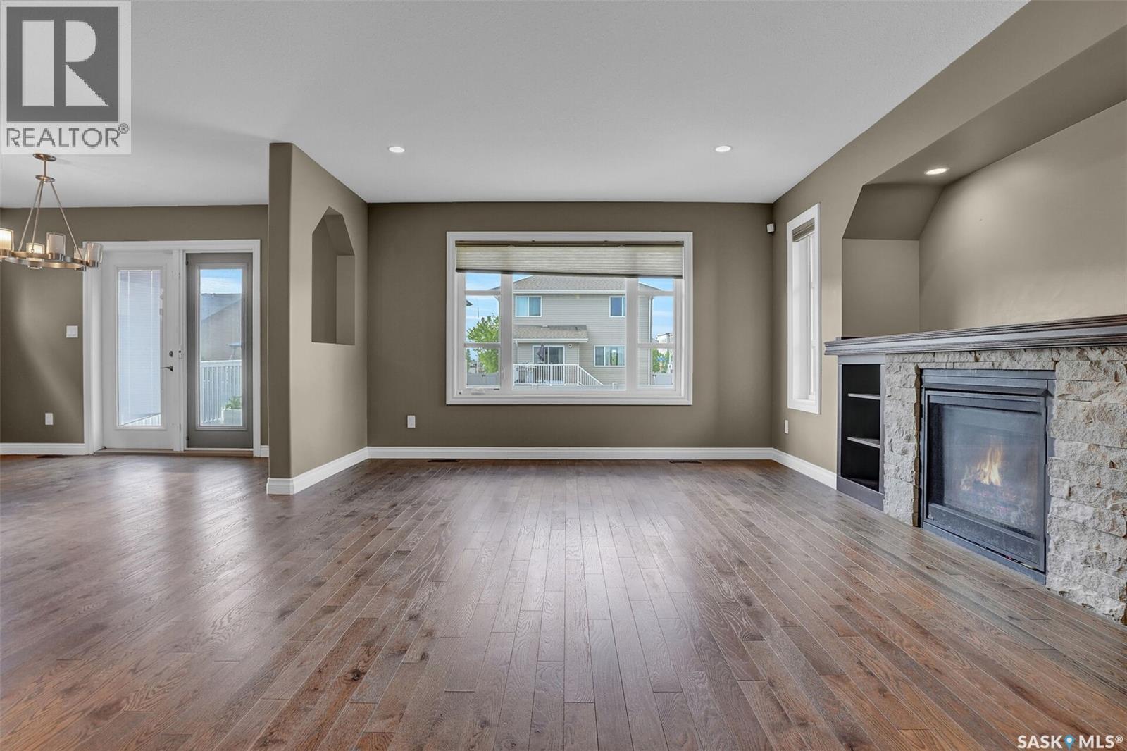 5460 McKenna CRESCENT - 13