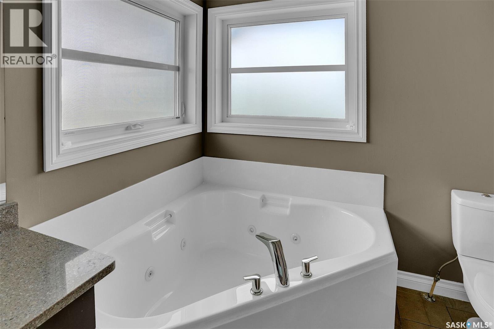 5460 McKenna CRESCENT - 31