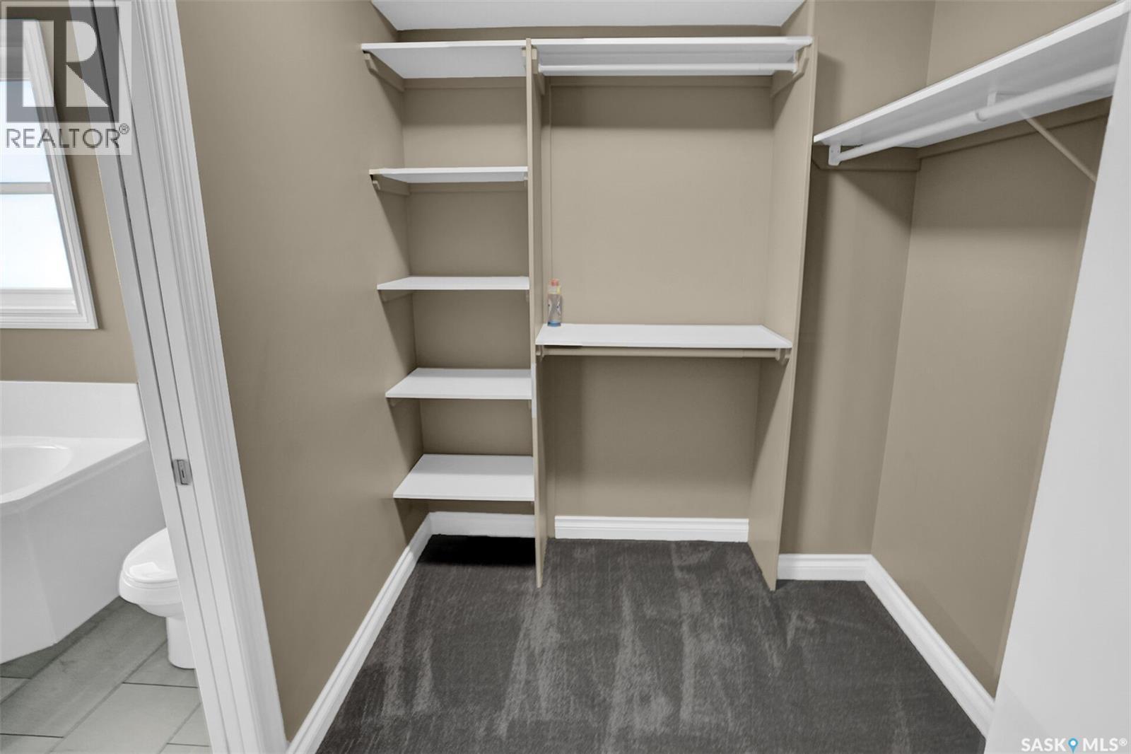 5460 McKenna CRESCENT - 34