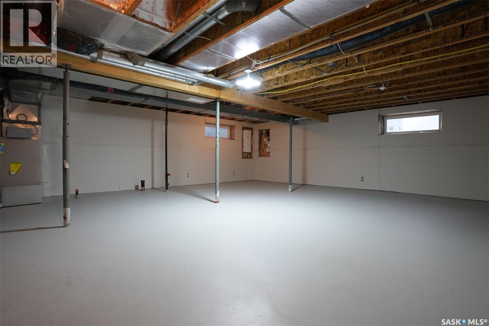 5460 McKenna CRESCENT - 39