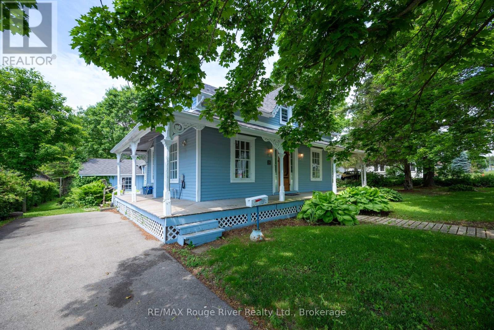 3784 BURNHAM STREET N - 3