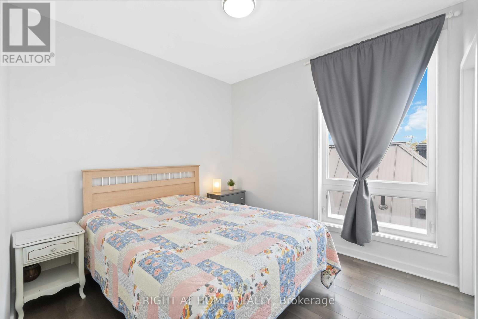 #305 22 PERKINS STREET - 12