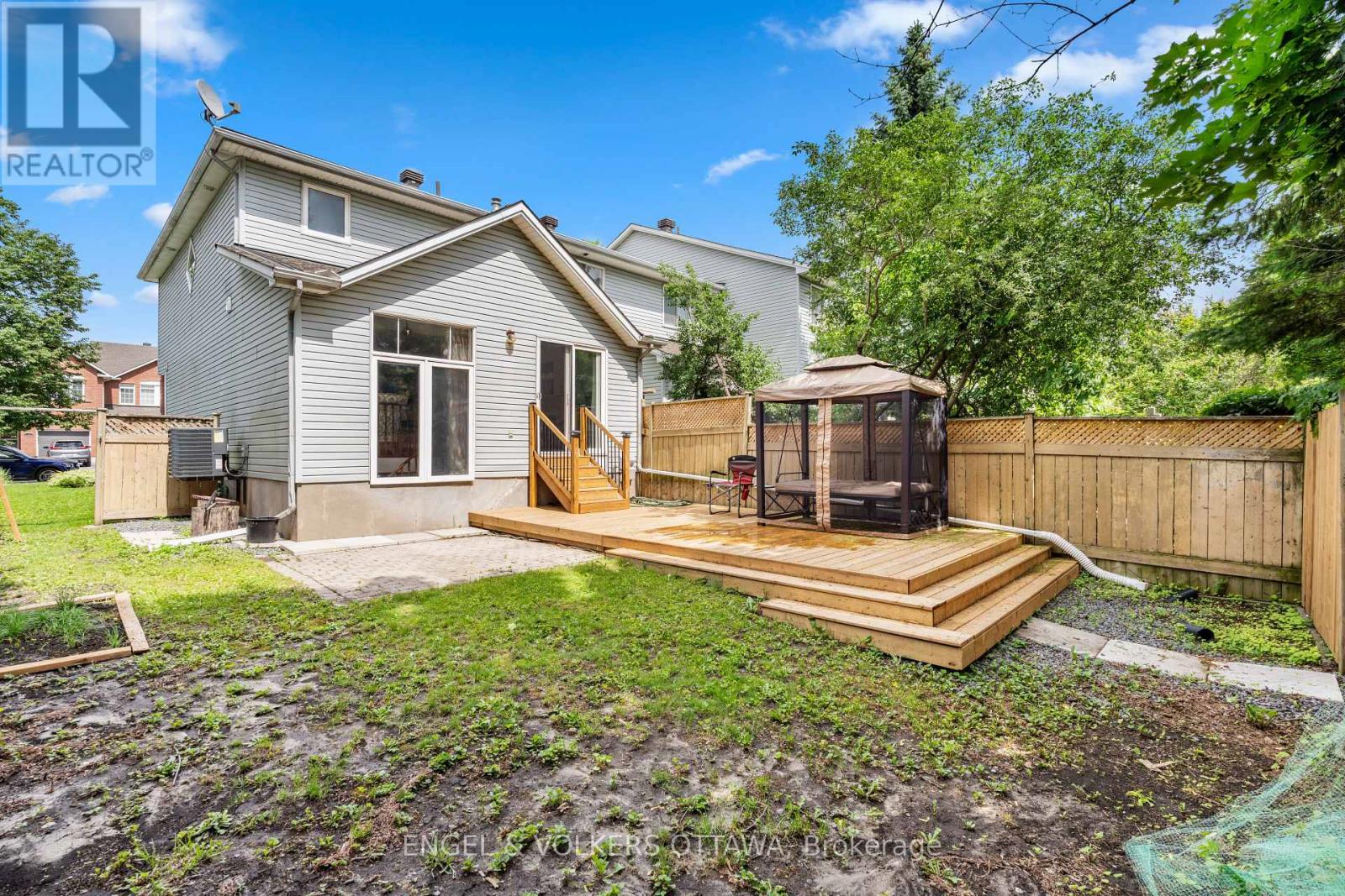 3 Bed, 3 Bath House for Sale in Ottawa – 18 CAMBRAY LANE, Ottawa – MLS# X13441838 - Image 34