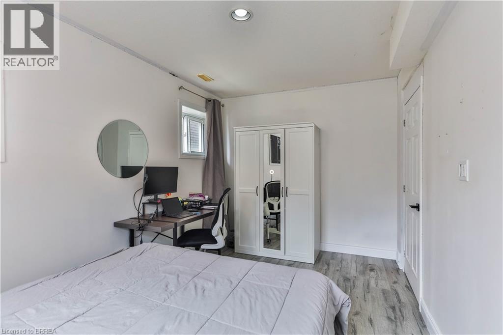 3 OLIVER Court - 26