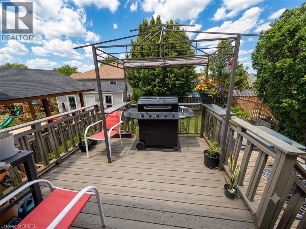 3 OLIVER Court - 33