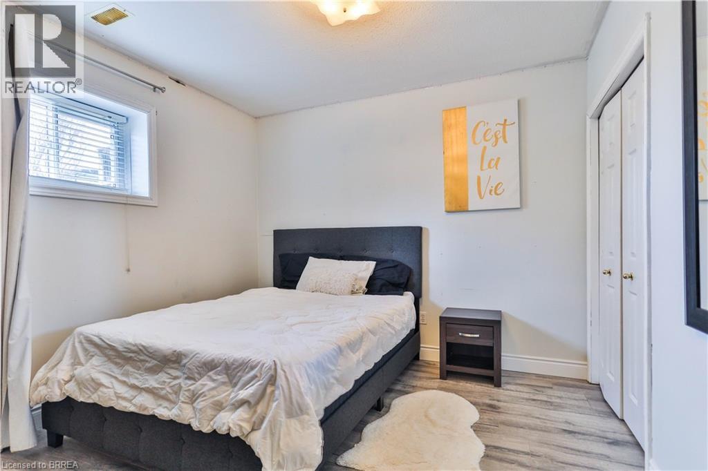 3 OLIVER Court - 27