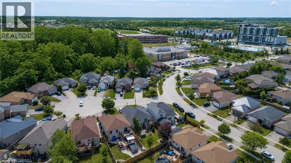 3 OLIVER Court - 41