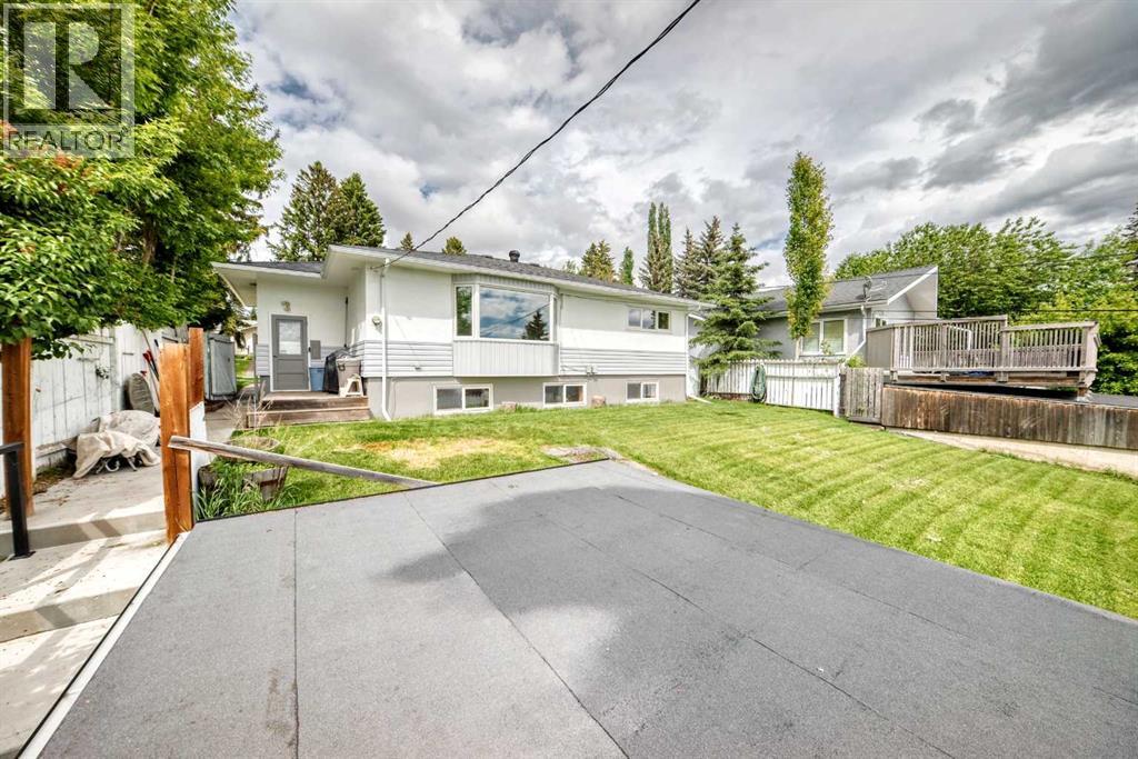 35 Collingwood Place NW — photo 19