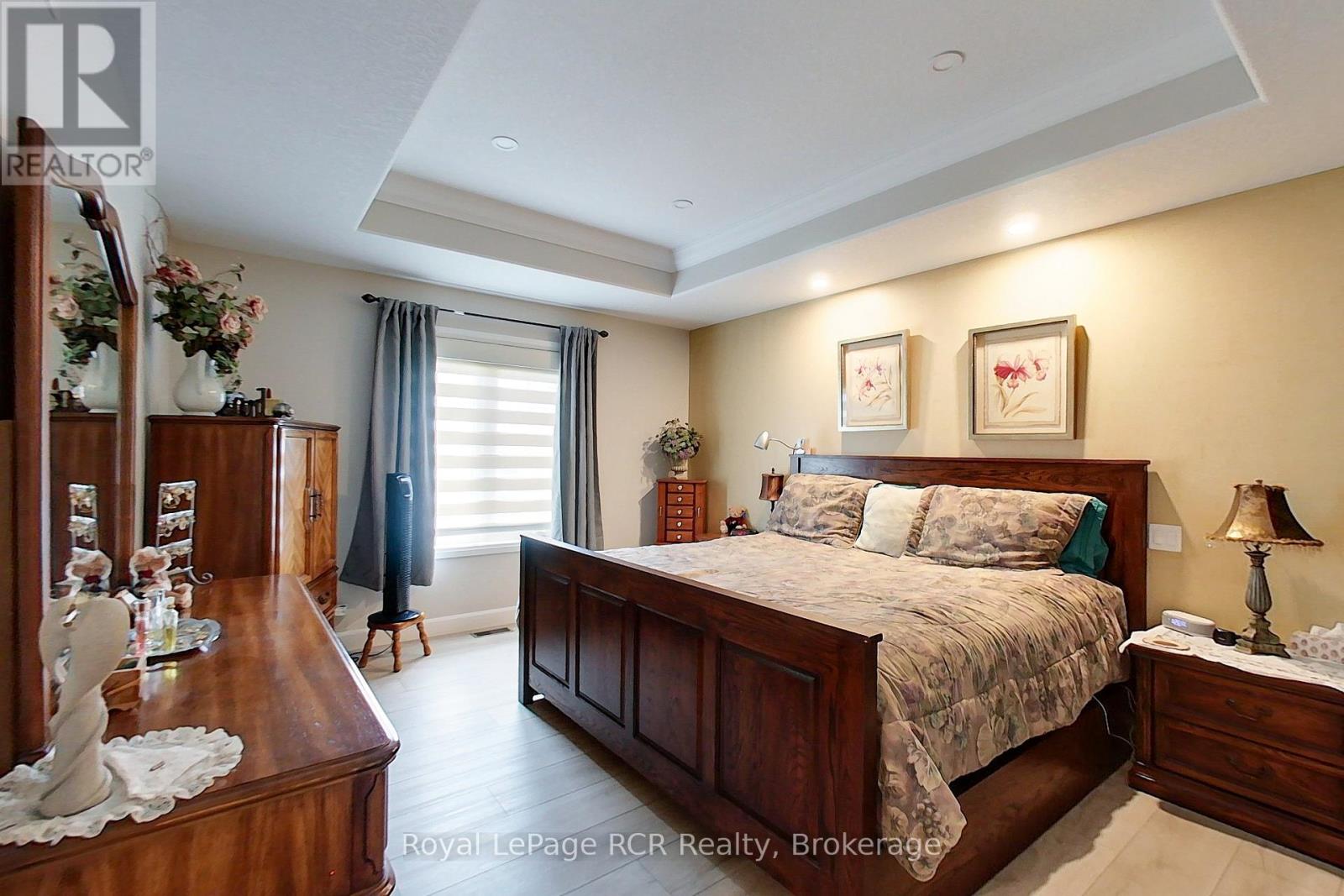 855 17TH STREET - 12