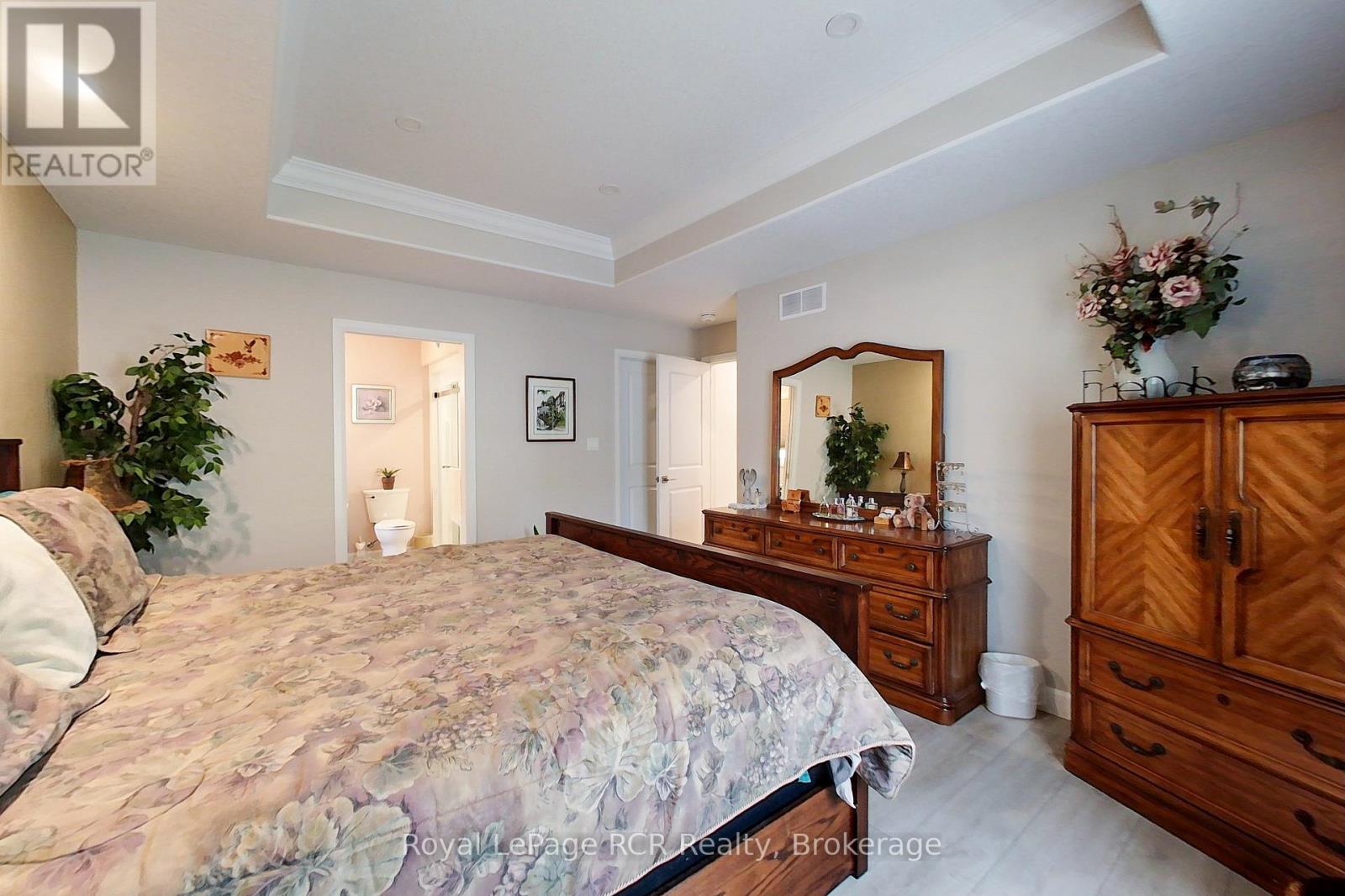 855 17TH STREET - 14