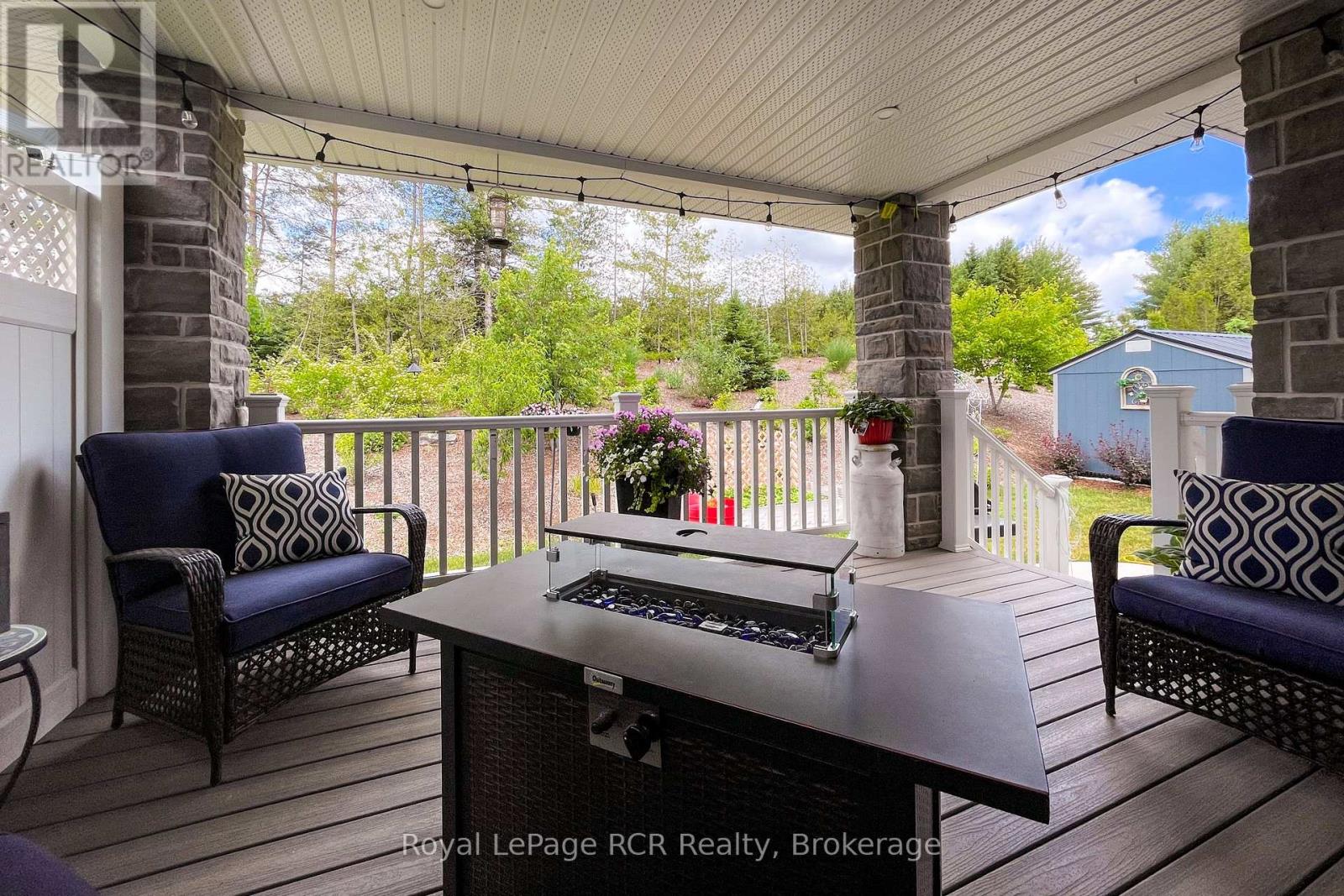 855 17TH STREET - 29