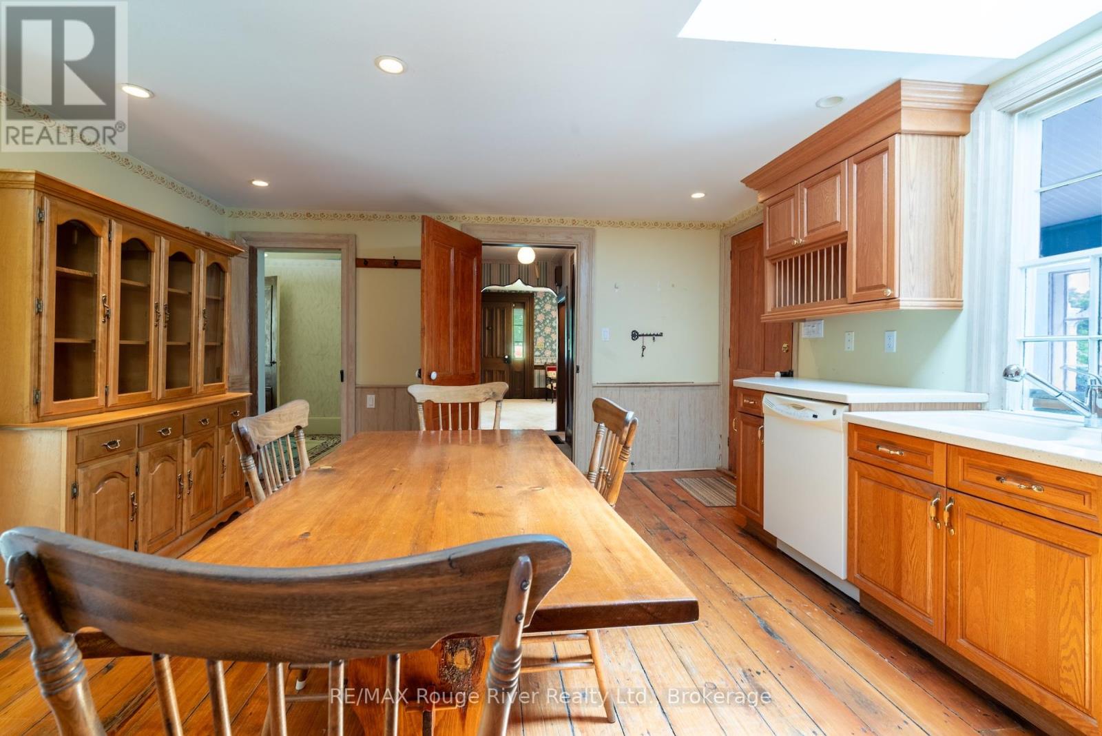 3784 BURNHAM STREET N - 11