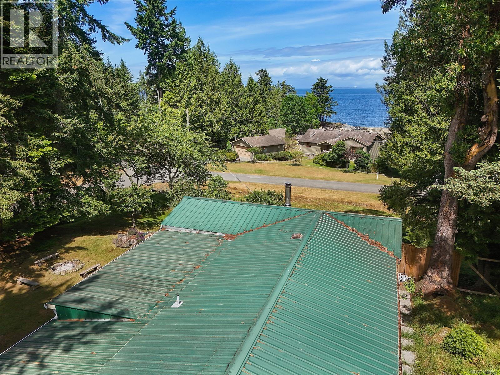  222 Skana Gate Road, Mayne Island