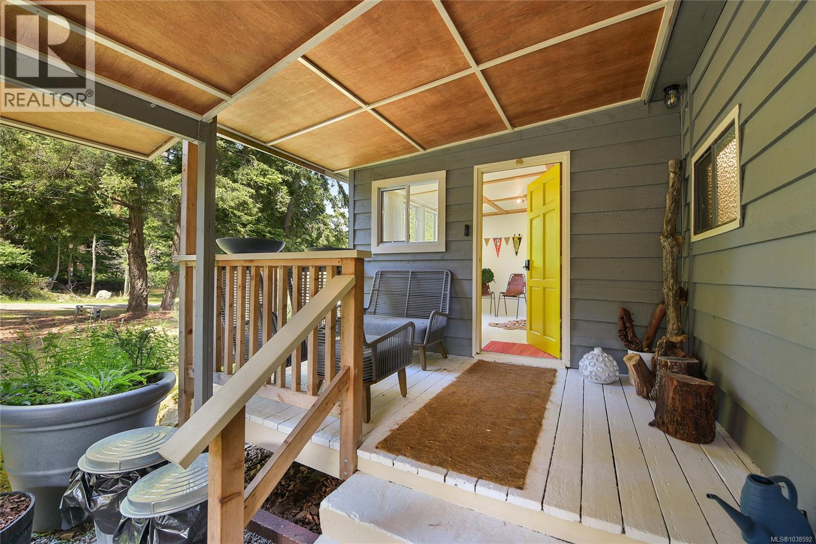  222 Skana Gate Road, Mayne Island