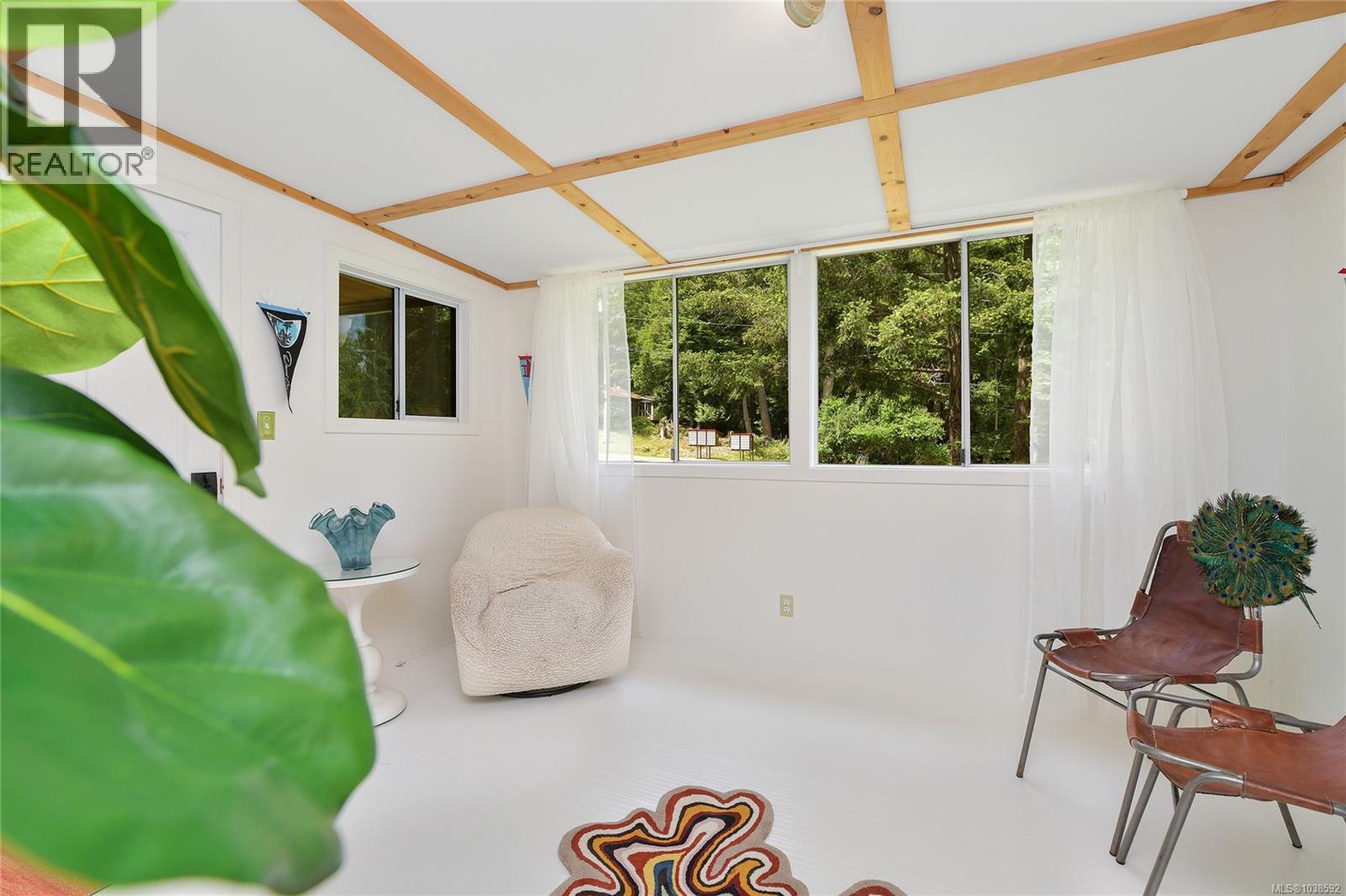  222 Skana Gate Road, Mayne Island