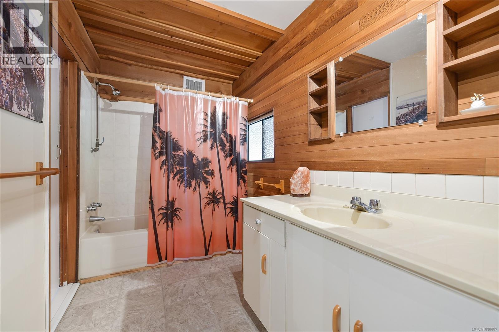  222 Skana Gate Road, Mayne Island