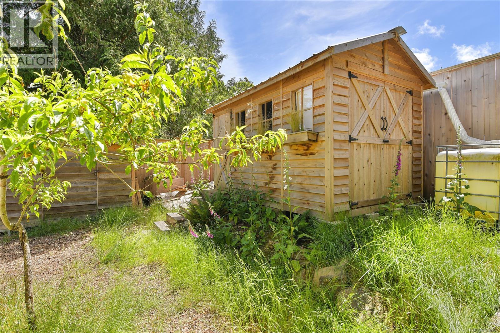  222 Skana Gate Road, Mayne Island