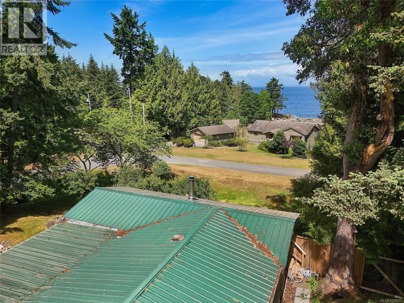  222 Skana Gate Road, Mayne Island