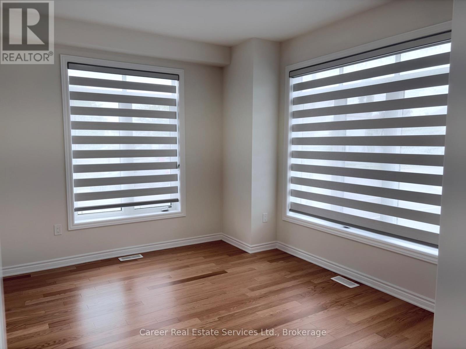1 WATERFRONT CRESCENT - 4