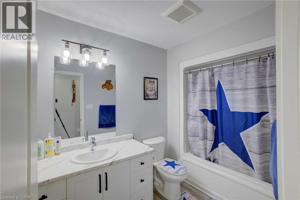 123 EGAN Avenue - 21