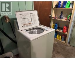 Laundry room - 342 Foul Bay Rd, Victoria, BC V8S4G7 Photo 7
