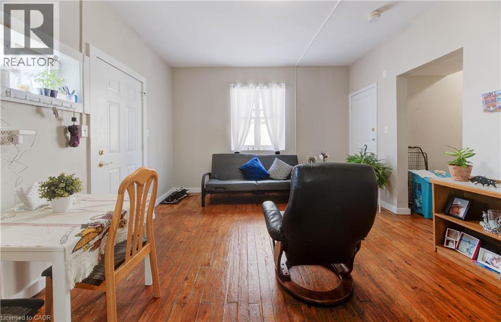 233 LANCASTER Street E - 10