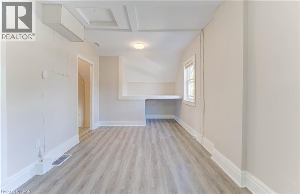 233 LANCASTER Street E - 20