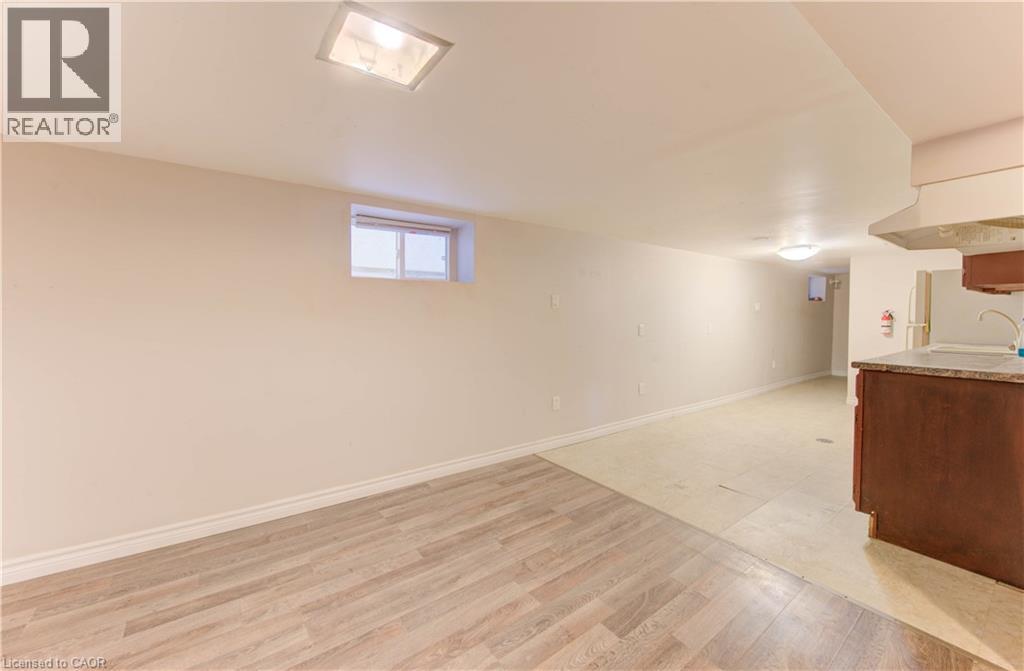 233 LANCASTER Street E - 25