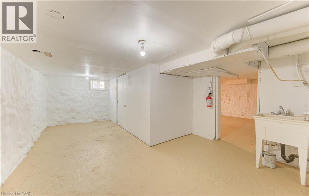 233 LANCASTER Street E - 28