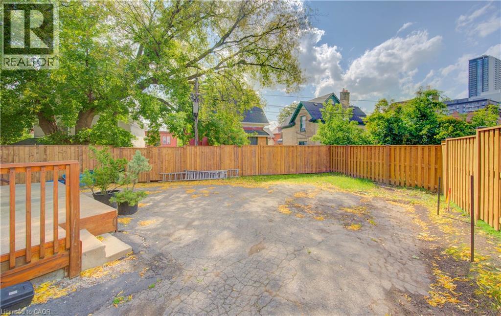 233 LANCASTER Street E - 31