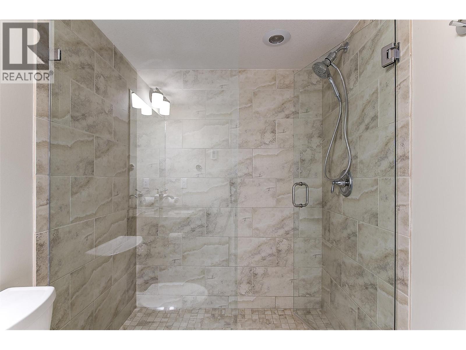 #19 328 Providence Avenue - 29
