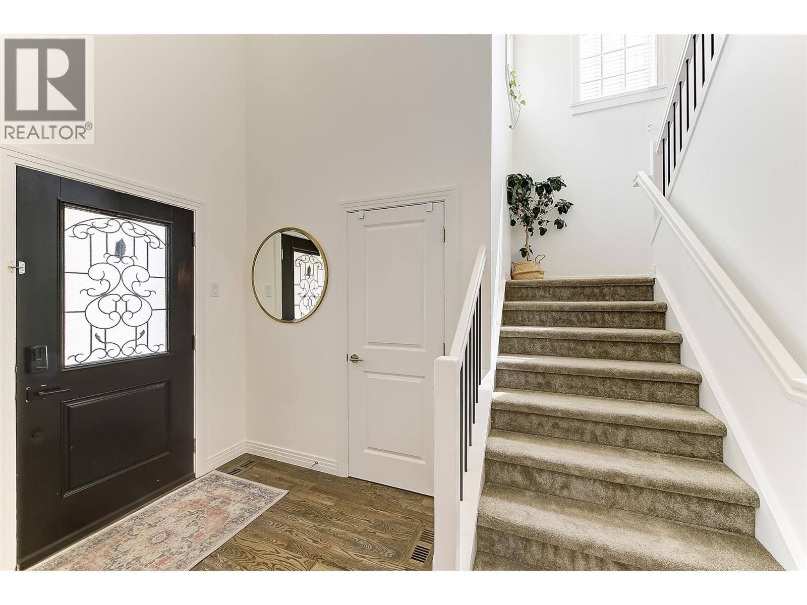#19 328 Providence Avenue - 23