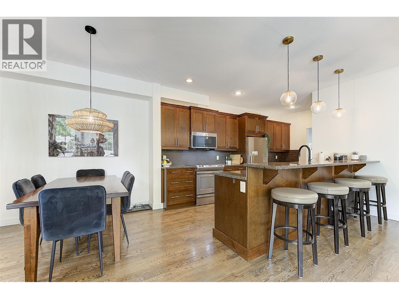 #19 328 Providence Avenue - 8