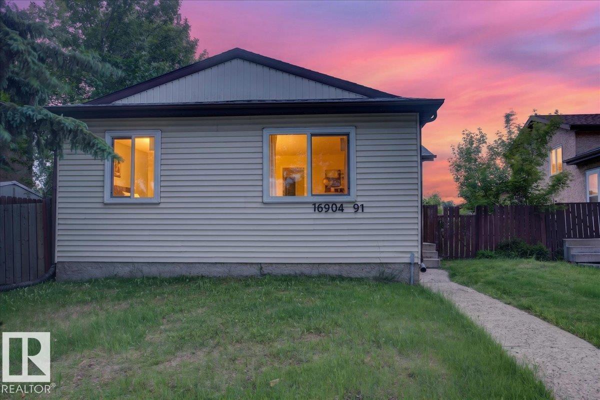 16904 91 ST NW - 1