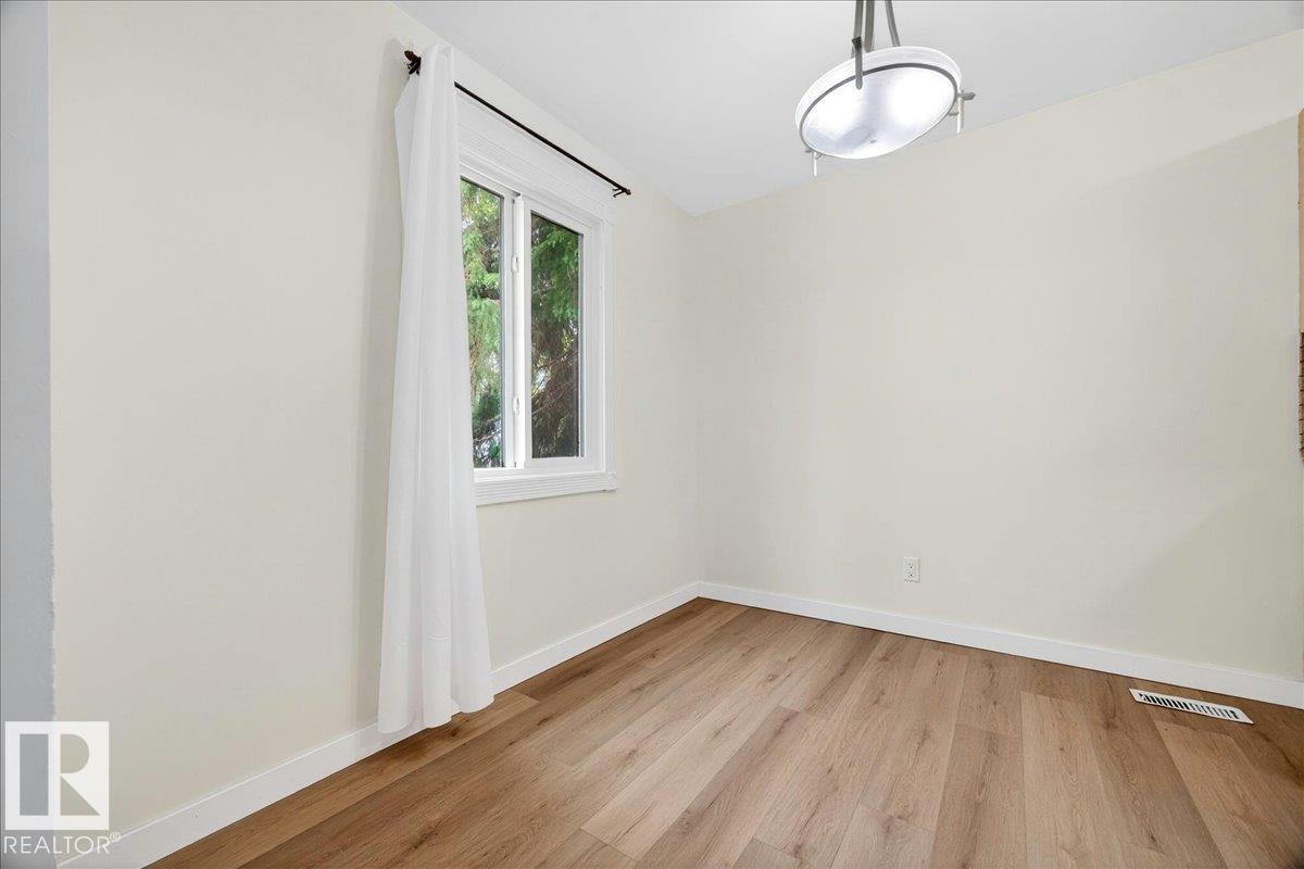 16904 91 ST NW - 11