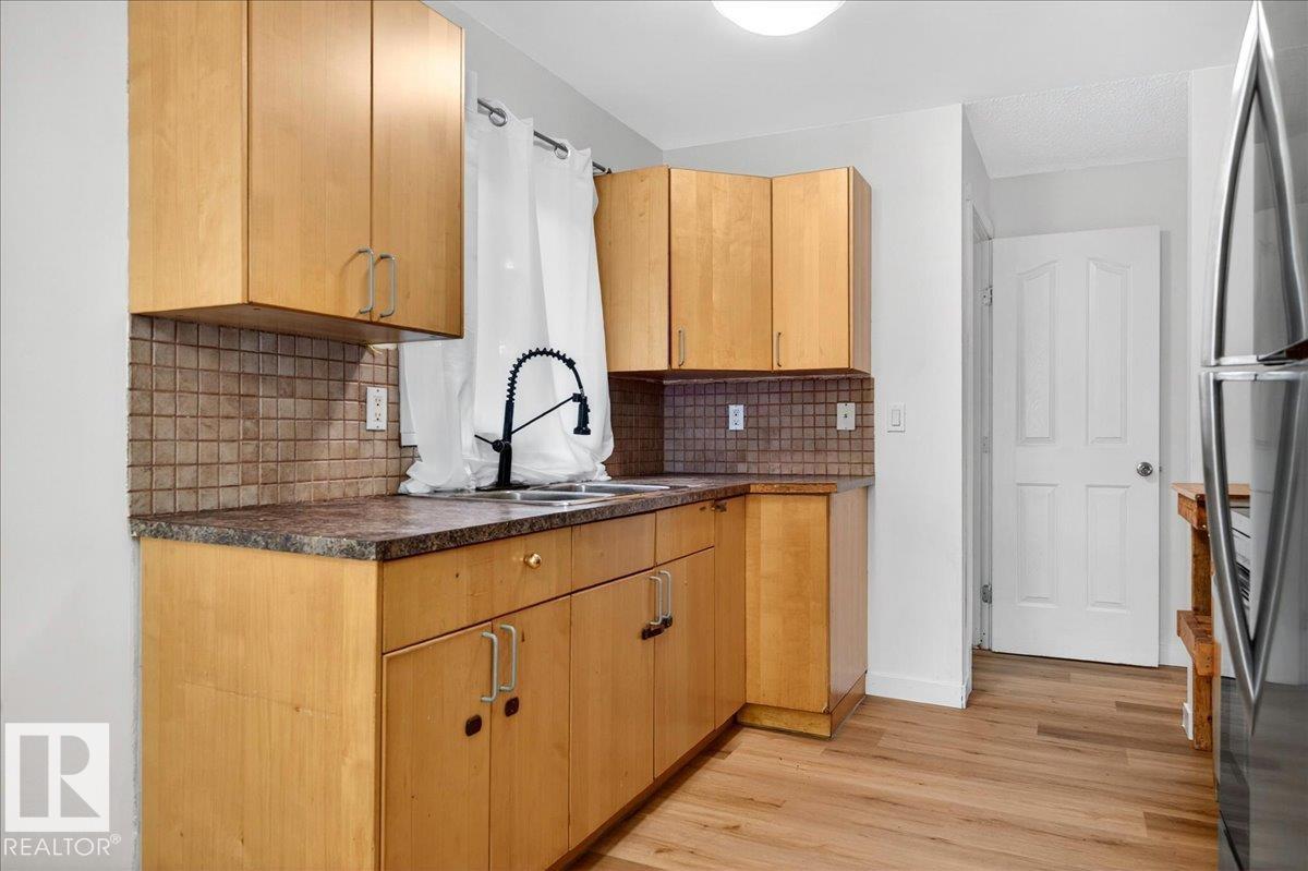 16904 91 ST NW - 17