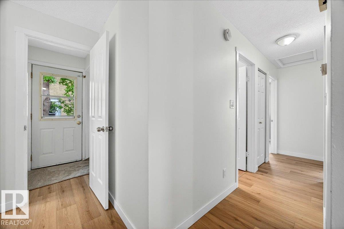 16904 91 ST NW - 19