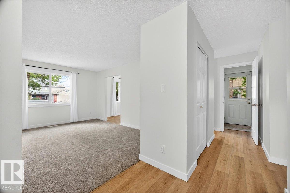 16904 91 ST NW - 20