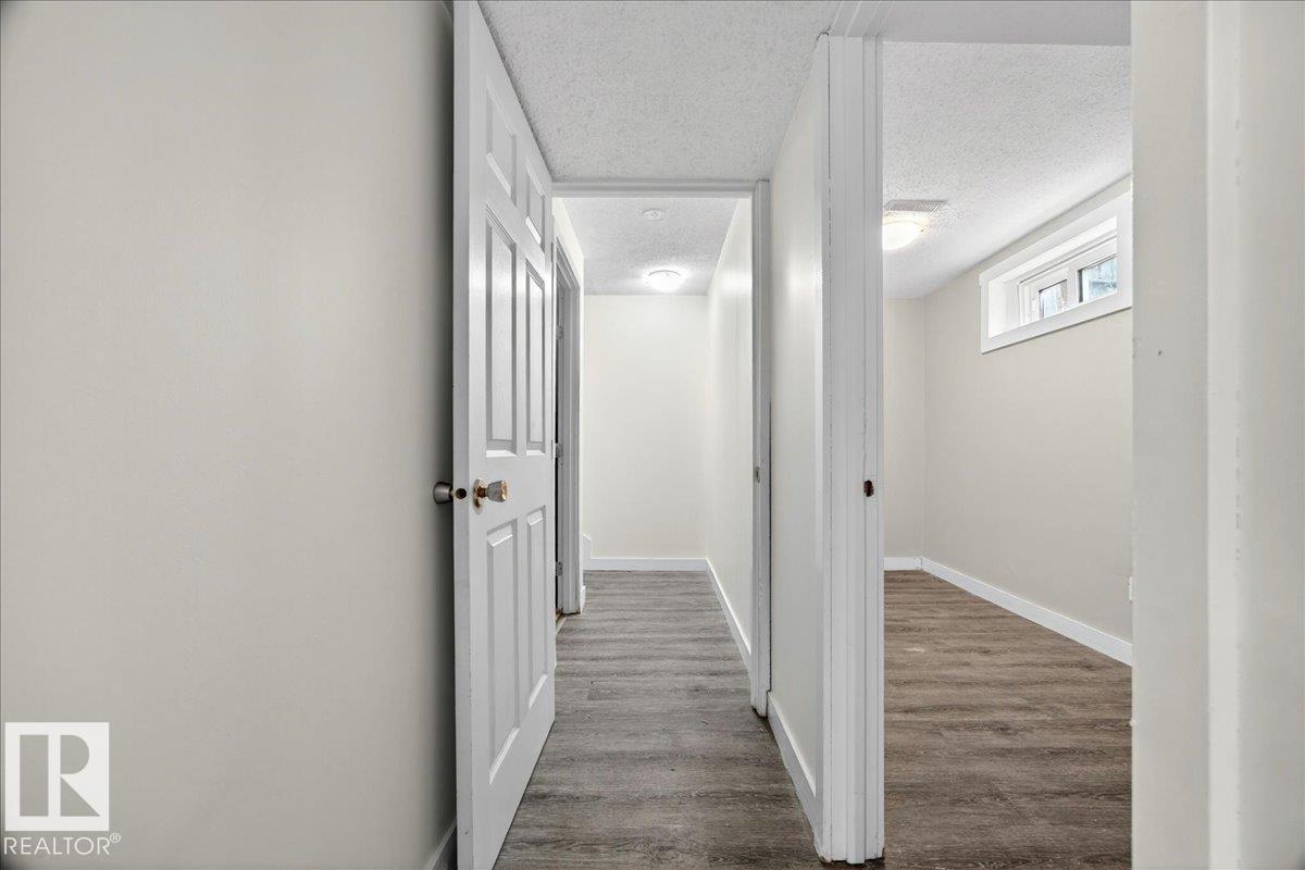 16904 91 ST NW - 31