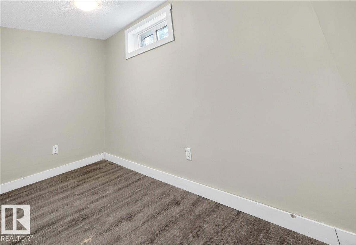 16904 91 ST NW - 32