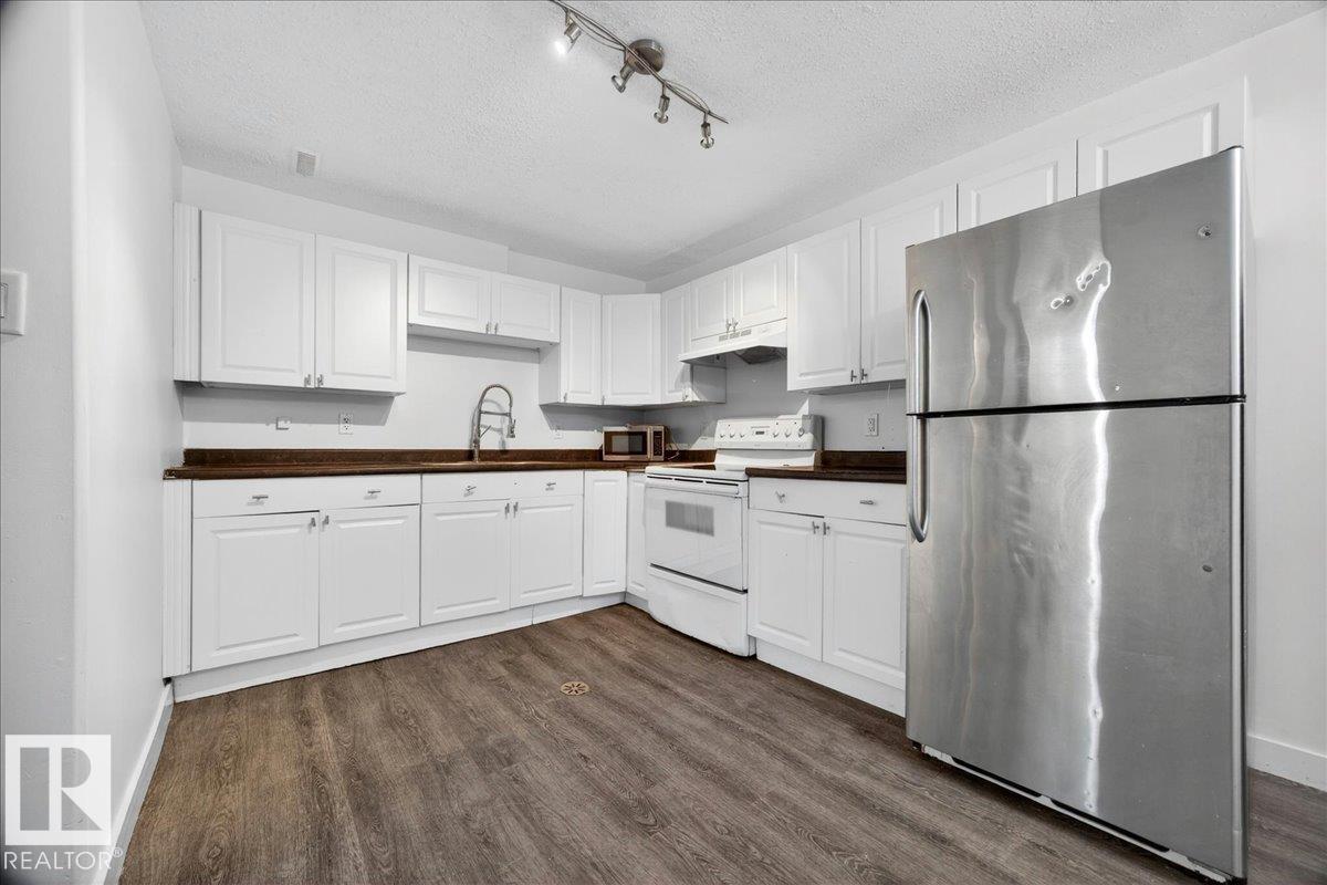 16904 91 ST NW - 34