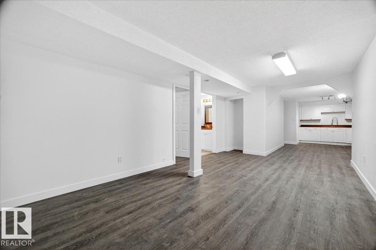 16904 91 ST NW - 39