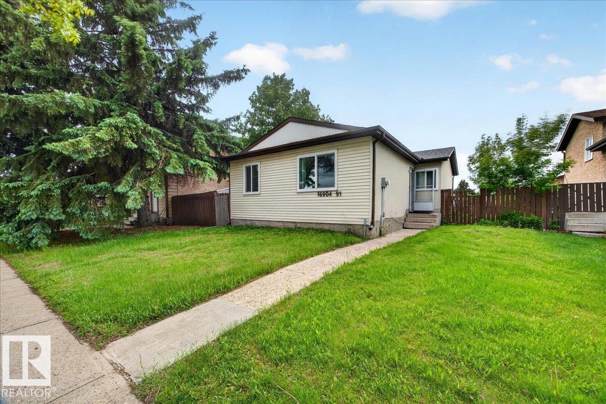 16904 91 ST NW - 4