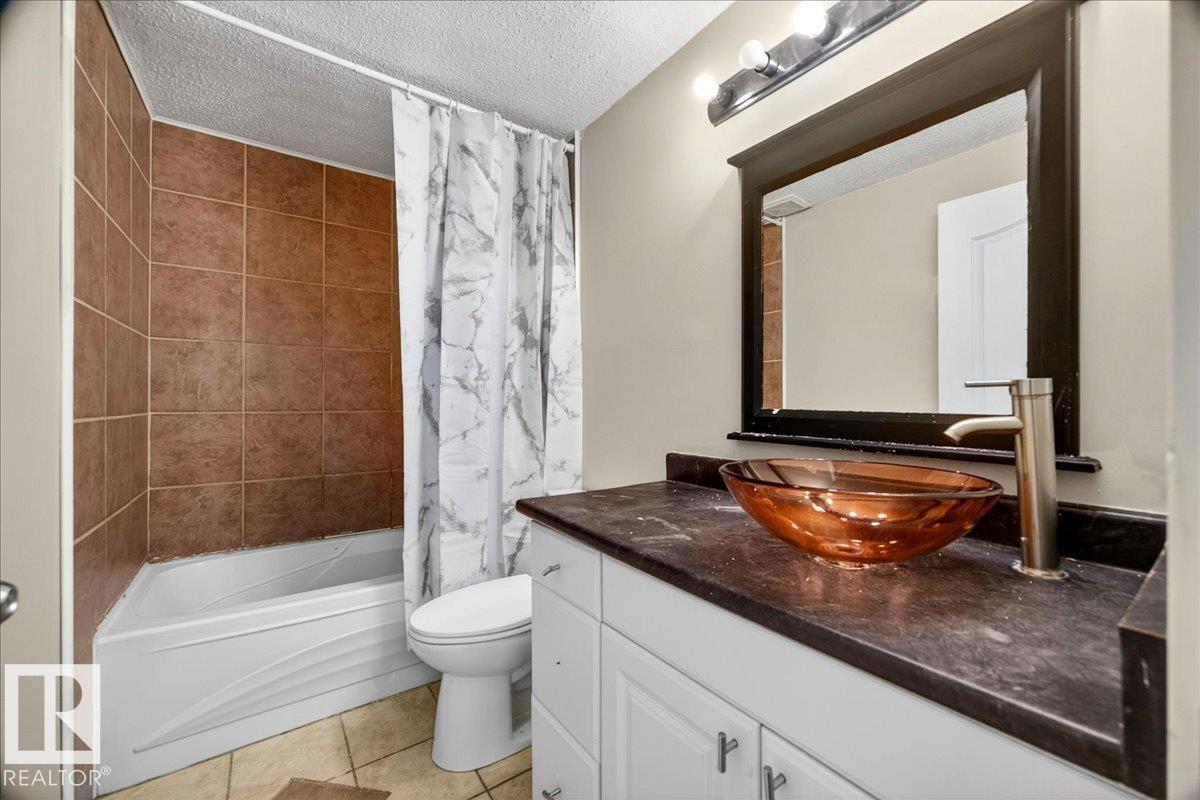 16904 91 ST NW - 41