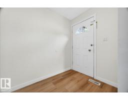 Primary Bedroom - 16904 91 St Nw, Edmonton, AB T5Z1W6 Photo 6